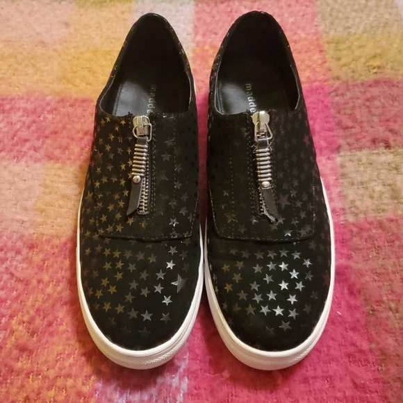 Madden Girl Shoes - MADDEN GIRL Black KUDOS Slip On Platform Sneakers